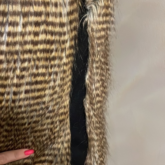 TWELFTH STREET by Cynthia Vincent linear faux fur open vest brown tan pockets S - Picture 9 of 15